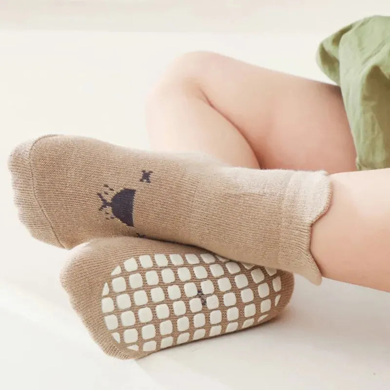 chaussettes-antiderapantes-bebe-brun